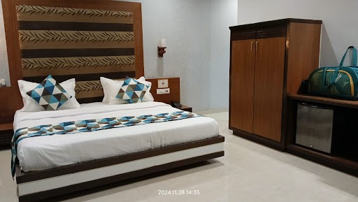 Hotel The Grand Vaibhav / 9979844633